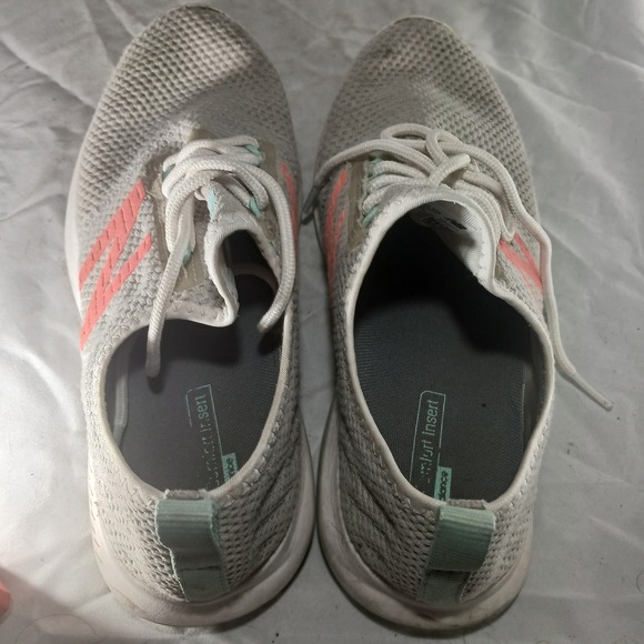 New Balance 520v7 Light Gray Coral White Athletic Running Shoes Womens Size 8 - Picture 6 of 8